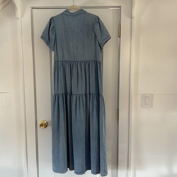 Aaron & Amber Size Small Tiered Button Through Dress in Cotton/Tencel Blue - Picture 3 of 3